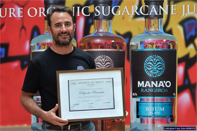 Au Mondial du Rhum à Paris, la Polynésie française revendique son identité